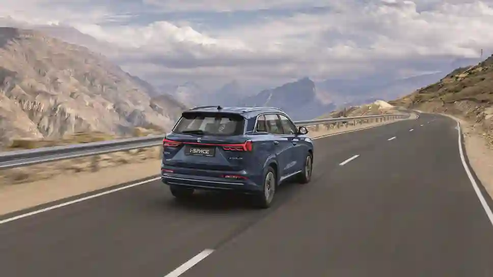 Новость EVOLUTE (Будь последовательным: EVOLUTE i‑SPACE в цепи дагестанских гор)