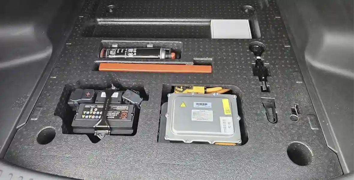 Новость EVOLUTE (На что способен самый доступный полноприводный гибрид. Наш тест-драйв EVOLUTE i‑SPACE 4×4)